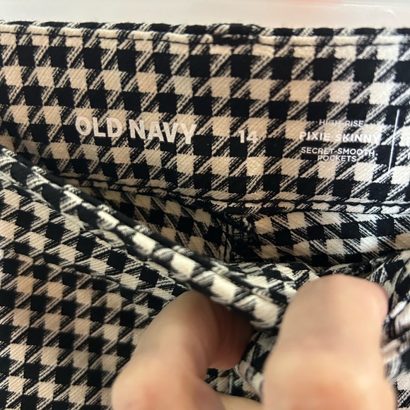 Old Navy Dress Pants - Picture 4 of 6